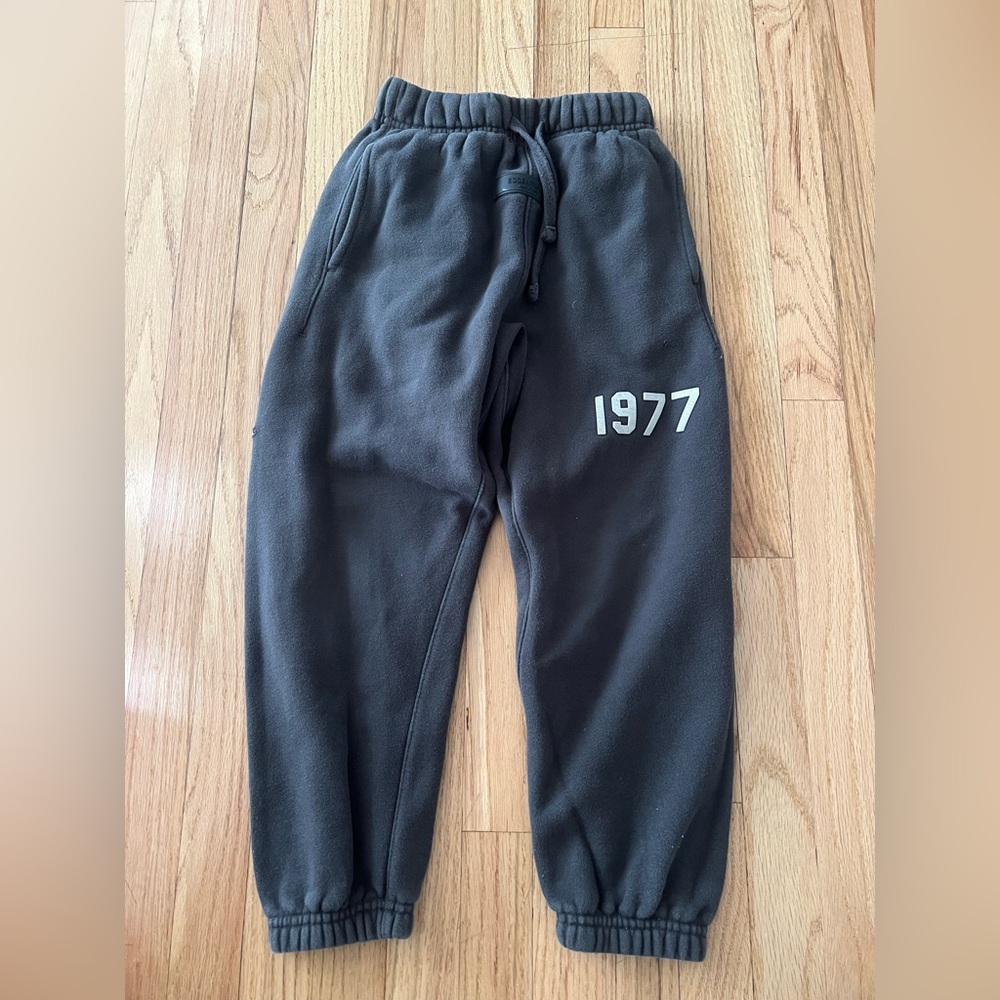 Essentials Black Jogger Sweatpants with 1977 Detail